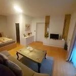 דירה Golden Base וילאך