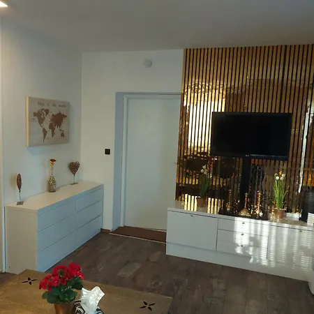 Golden Base * Villach