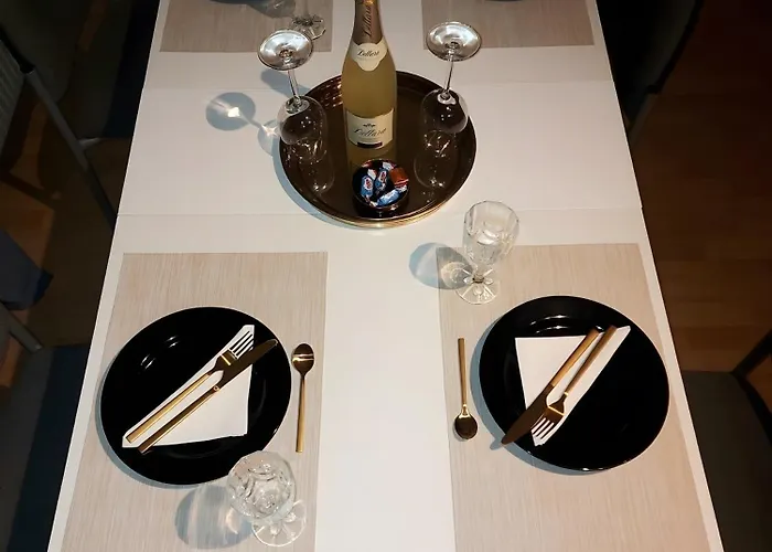 Golden Base Apartment