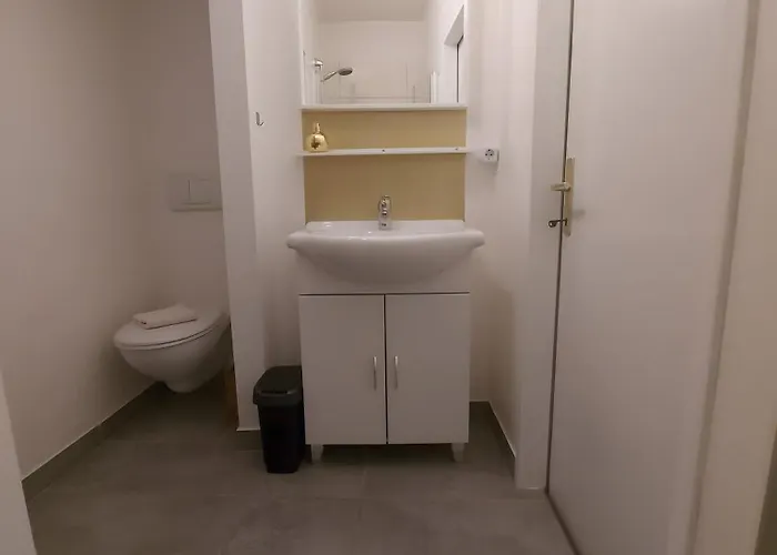 Golden Base 아파트 빌라흐