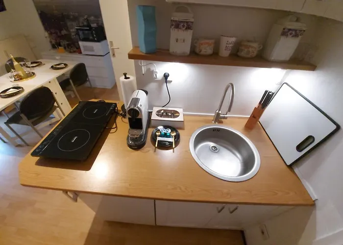 Golden Base Apartment *