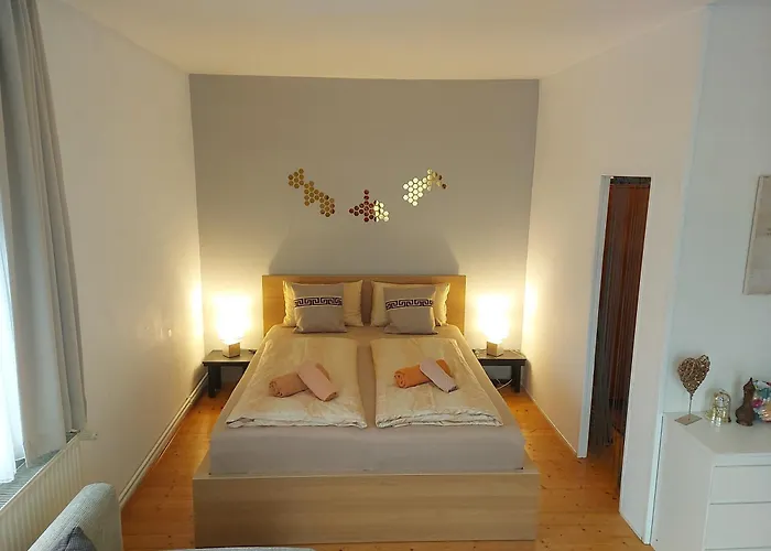 Golden Base Apartment *